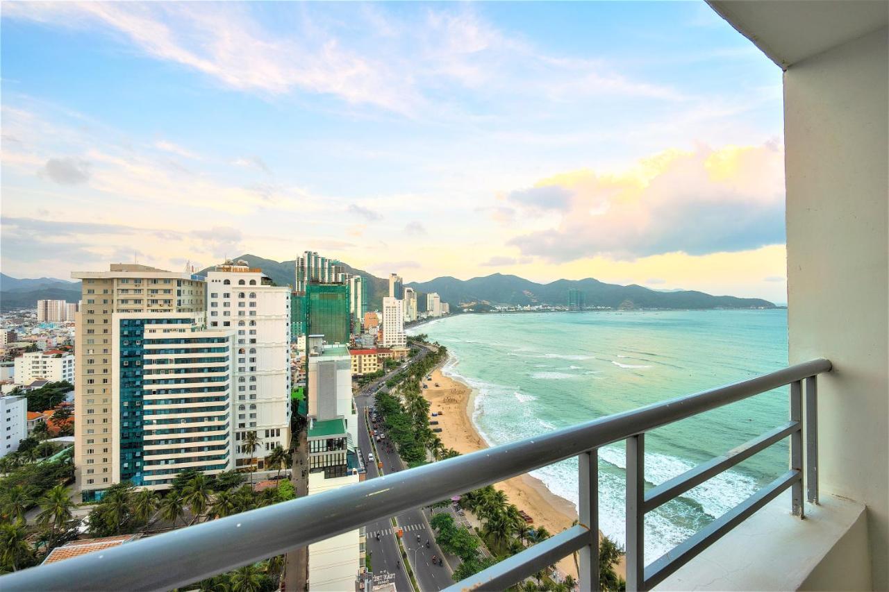 Iseaview Nha Trang Beach Apartment Buitenkant foto